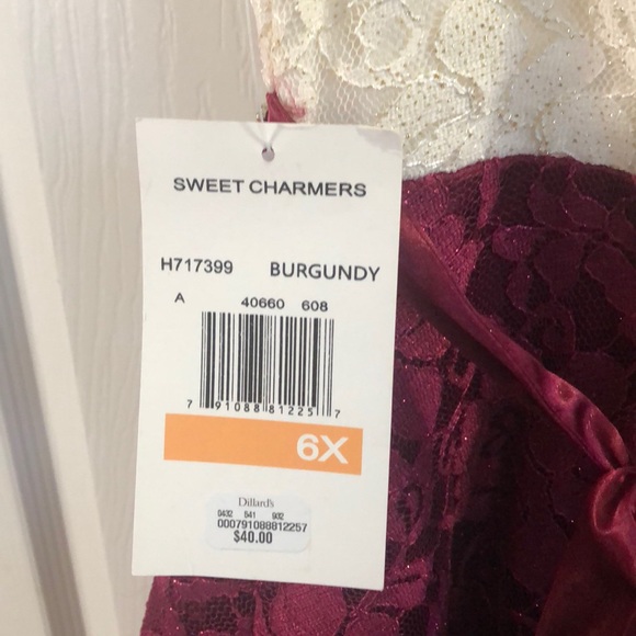 Girls Christmas dress - Picture 3 of 4